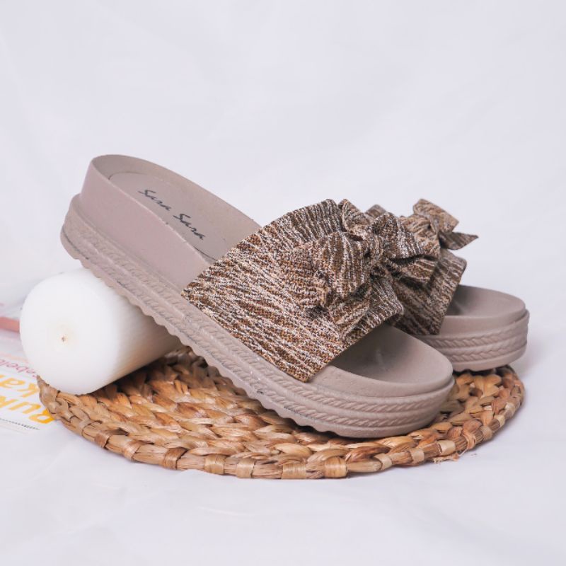 sandal wedges wanita sarasara bara/ sendal wedges wanita sara sara bara