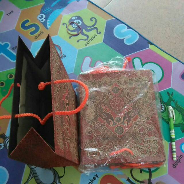 

Tas batik tanggung || tas tenteng batik || tas souvenir || tas snack