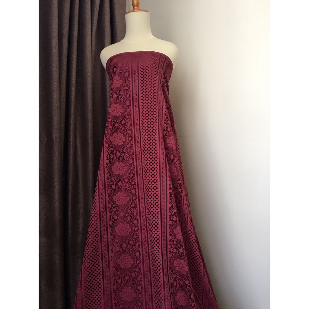 Bahan Kain Brokat Brukat Lace Royal Vintage Warna Merah Maroon