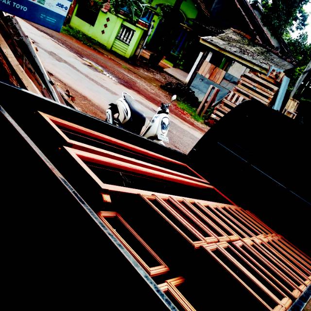Loster kayu kalimantan bekas + kaca