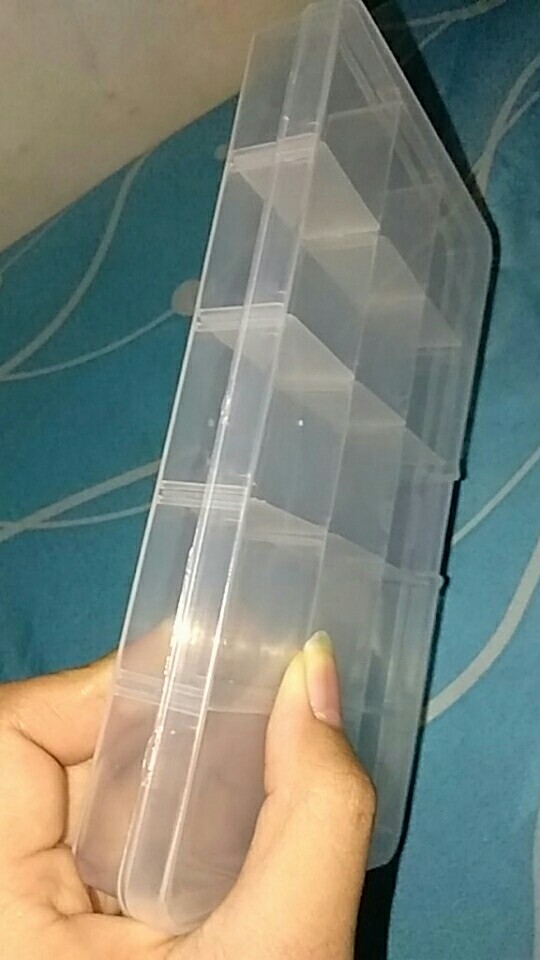 Kotak Plastik 15 Sekat Organizer Perhiasan / Anting/ Manik- Manik