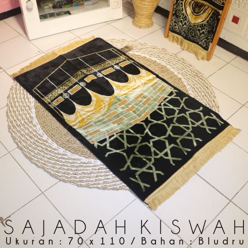 Sajadah Hitam Premium / Sajadah Kiswah Original Motif Terbaru