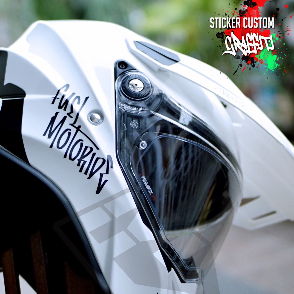 Sticker Custom Nama Graffiti Helm Motor