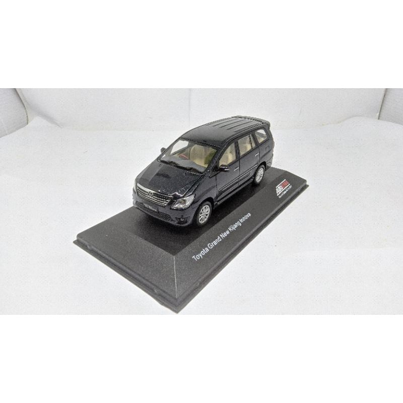 diecast miniatur mobil toyota grand new kijang innova Hitam Auto200 murah