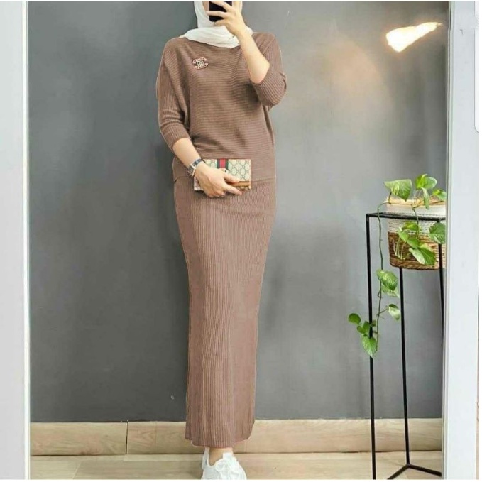 Oneset Aurel Hermansyah Set Stelan Rajut Knit Kekinian Korea Style Simple Elegan Minimalis Modern Te