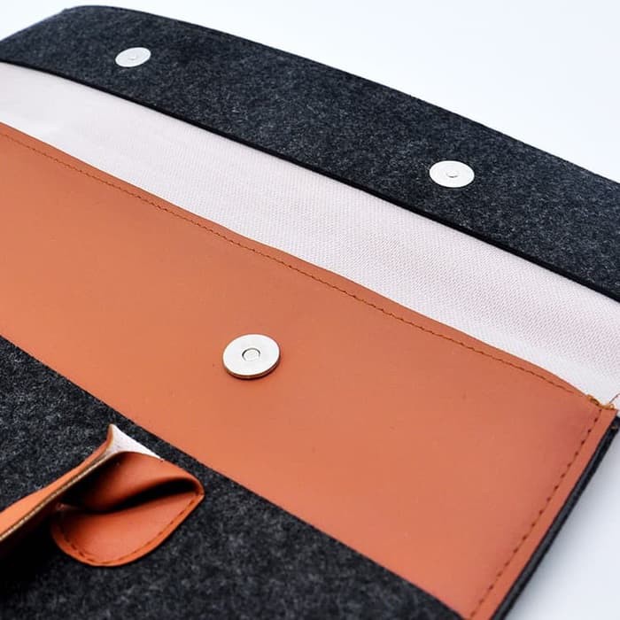 Tas Laptop Simply Wool Felt and PU Handstrap 14 - 15 inch - Brown