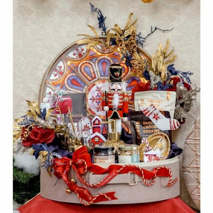 

XMAS HAMPERS NATAL PARCEL CHRISTMAS NEW YEAR BN51FV6C