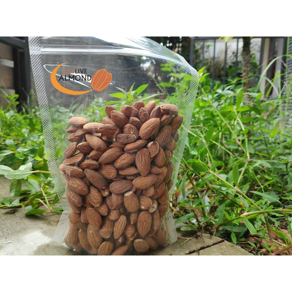 

Natural Raw Whole Almond - Kacang Almond Mentah Premium 250 gram Jogja