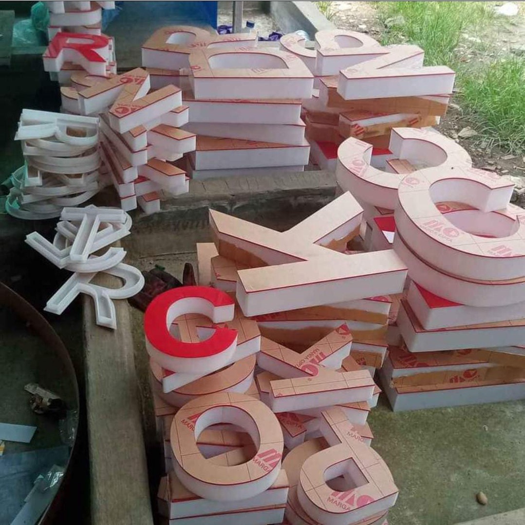 Huruf timbul 3D akrilik ukuran custom LED, Huruf LED timbul