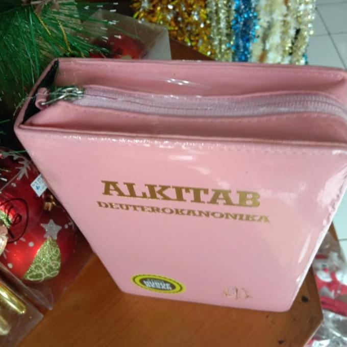 Terbaru Satu Paket Alkitab + Alkitab Edisi Huruf Besar Warna Pink
