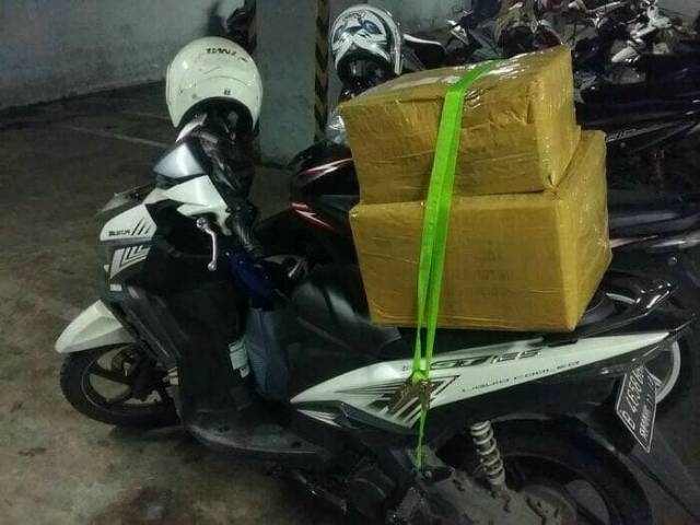 TALI PENGIKAT BARANG DI MOTOR RATCHET TIE DOWN RACHET TIE DOWN 1&quot; X 5 MTR NANKAI