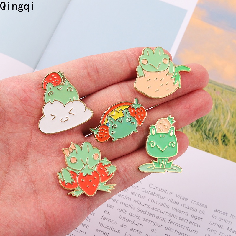 Bros Pin Bentuk Kartun Katak Bahan Logam Gaya Jepang Untuk Dekorasi Tas / Kemeja