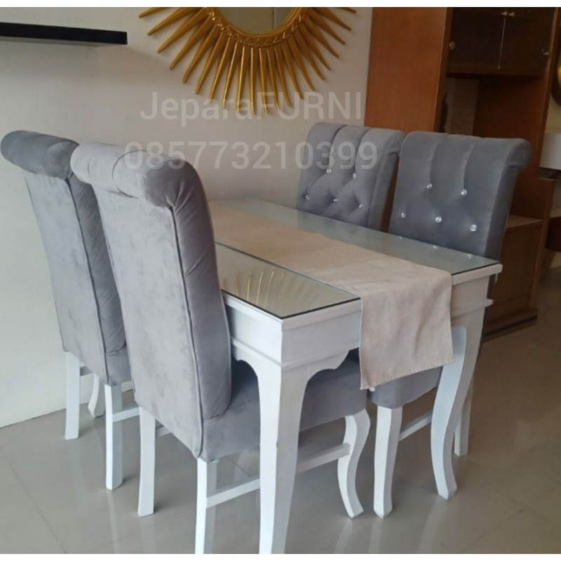 MEJA MAKAN KAYU JATI JEPARA