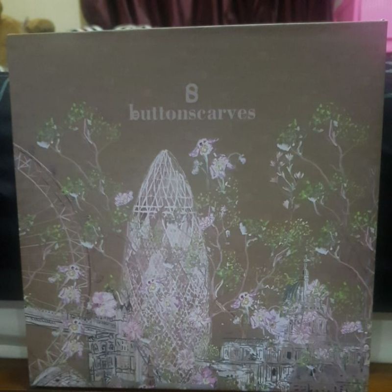 preloved buttonscarves british khaki