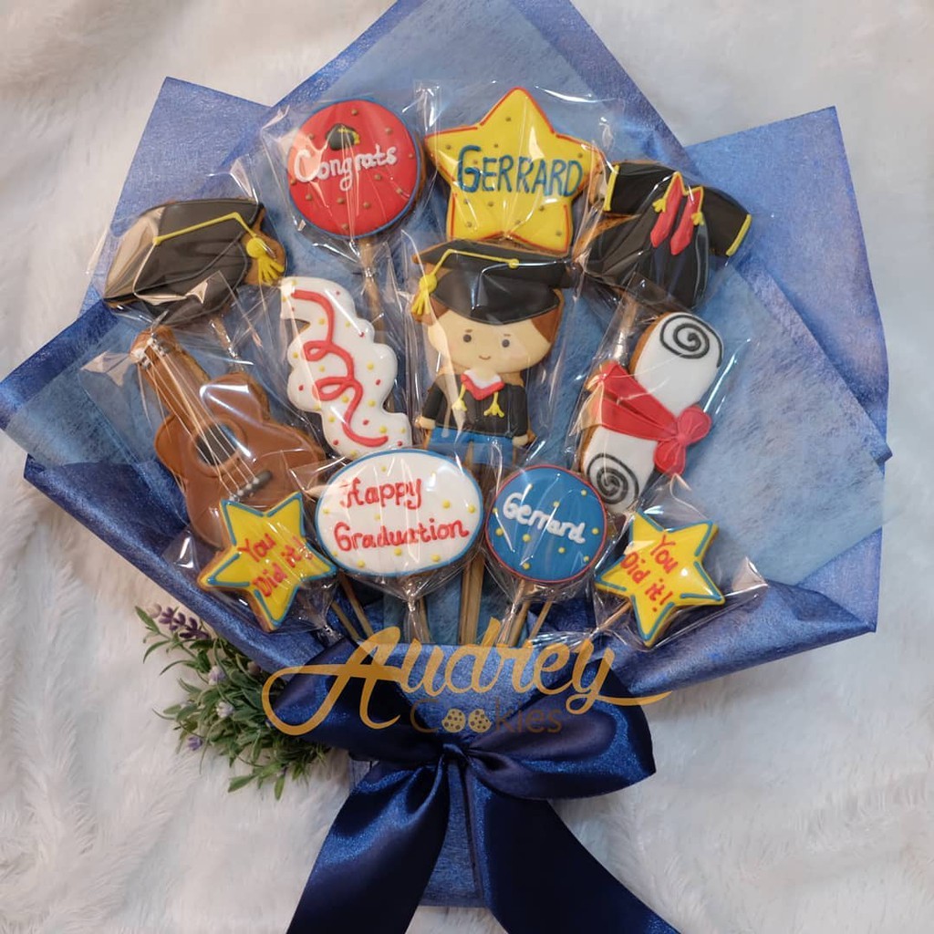 

Cookie Hand Bouqete Graduation themed
