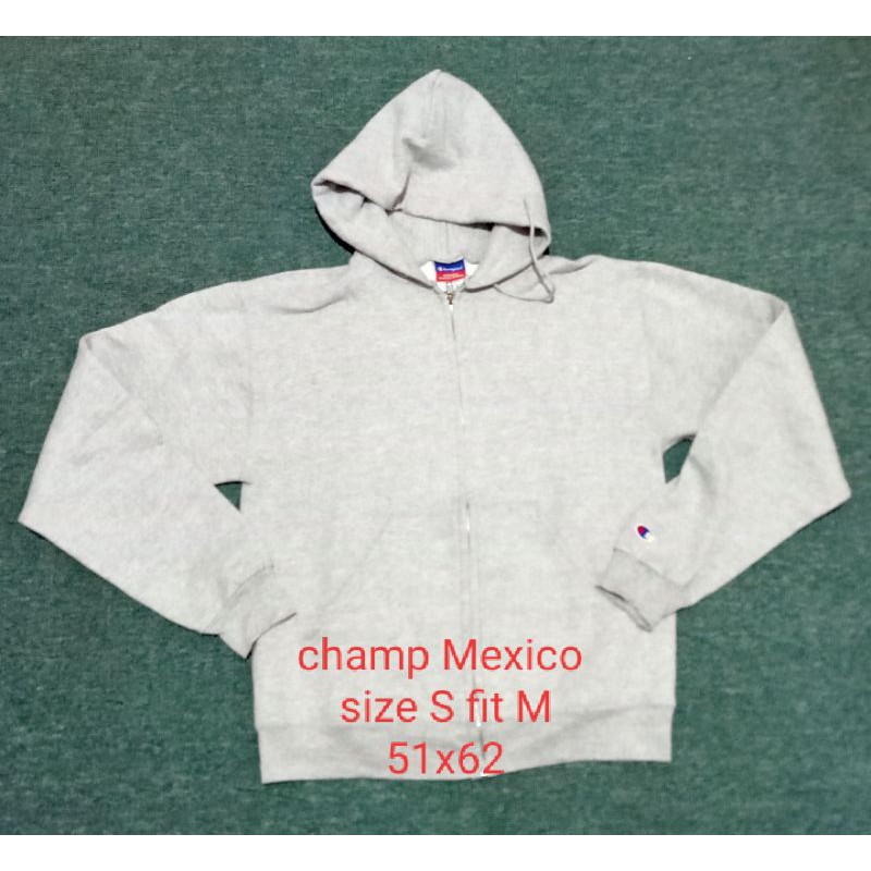 jaket Hoodie second original branded champion/ hoodie bekas preloved champion. bukan,