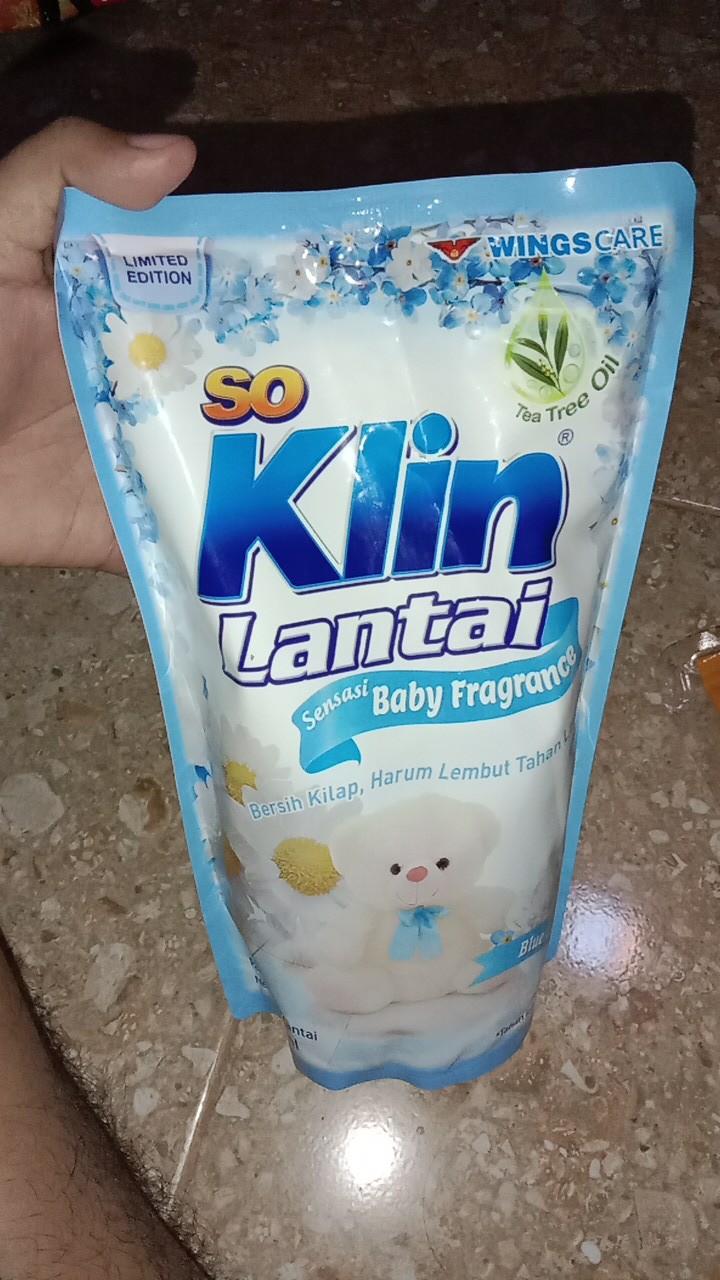 So Klin Lantai 780 Ml All Varian Pembersih Soklin Harum Bunga Buah