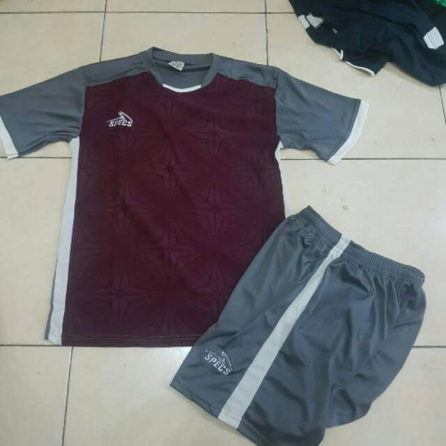 Setelan baju futsal sepak specs