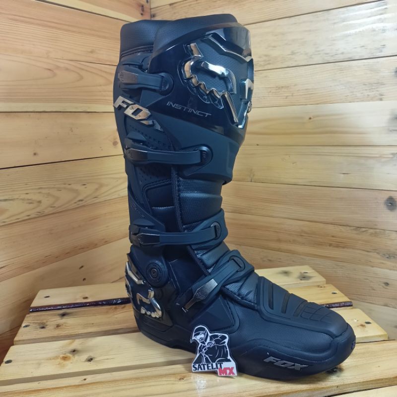 SEPARU FOX INSTINCT, SEPATU BOOT FOX INSTINCT, SEPATU CROSS, SEPATU TRAILL