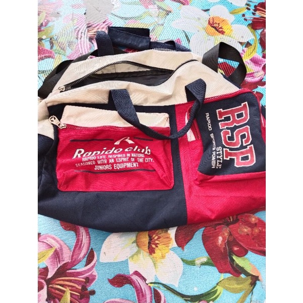 tas olahraga Rapido merah putih