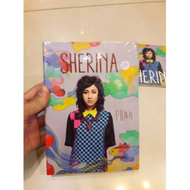 CD+DVD SHERINA MUNAF - TUNA DELUXE EDITION
