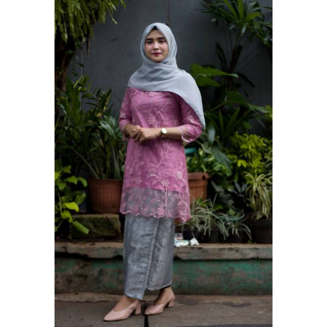 Set baju kurung Tulle Naumi pink