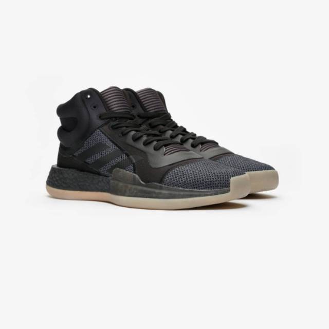 Adidas Marquee BOOST Core Black/Gumsole BNIB