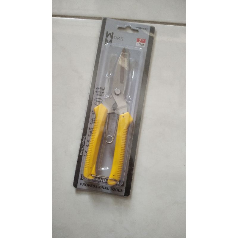 

Gunting Korea/Gunting Serbaguna/ Gunting Holo 7 inch