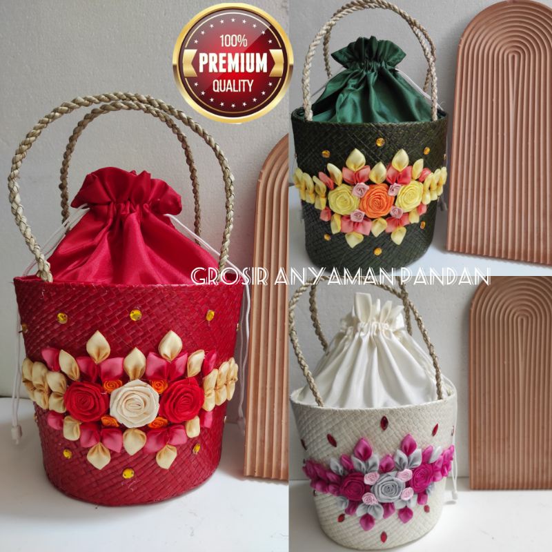 

Tas parsel EMBER 2 TOPLES BUNGA ROSE GG RARA tas hampers natal keranjang gift imlek parcel anyaman pandan