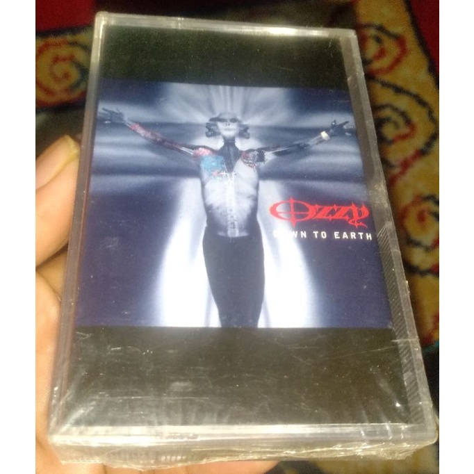 OZZY OSBOURNE - DOWN TO EARTH (SEGEL/BARU) kaset pita