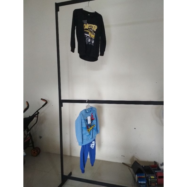 gawang gantungan baju tingkat bahan gantungan 3.5 x1.5 cm panjang 1.2m