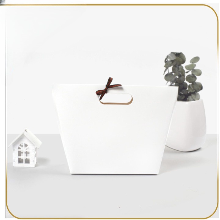 

Kotak Kado Hampers Box Gift Box Kotak Hadiah Dus Packaging Paper bag Goodie bag Box Tenteng(5pcs)