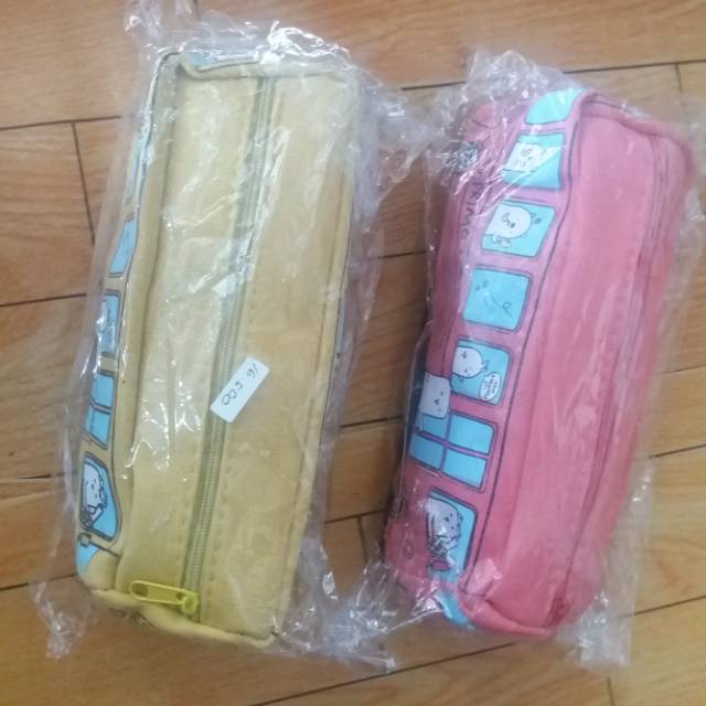 

Tempat pensil bentuk mobil