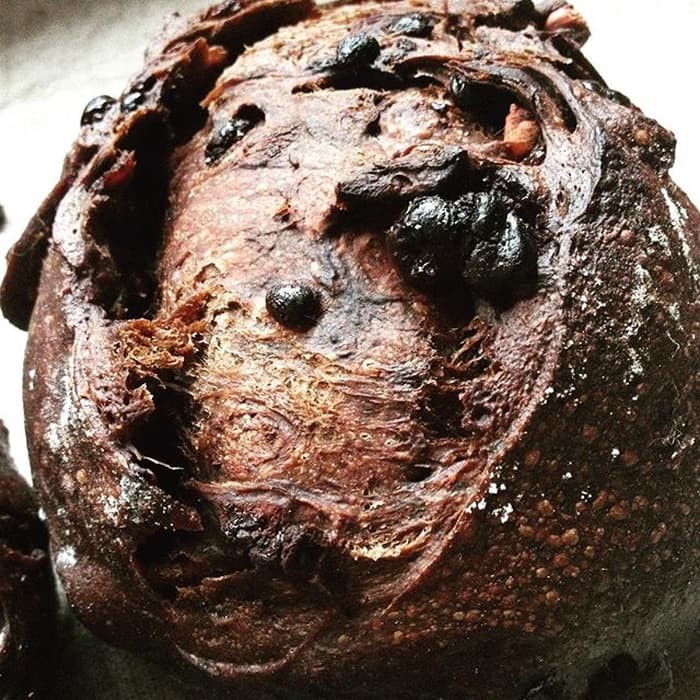 

Sourdough Noir (Roti coklat sourdough)