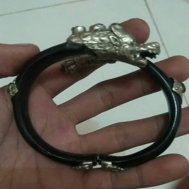 Gelang Akar Bahar + mustika Lipan