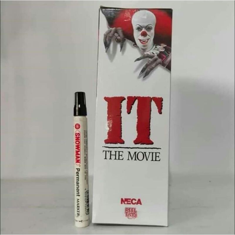 Mainan figurePennywise IT 1990
It pannywise neca ulti
