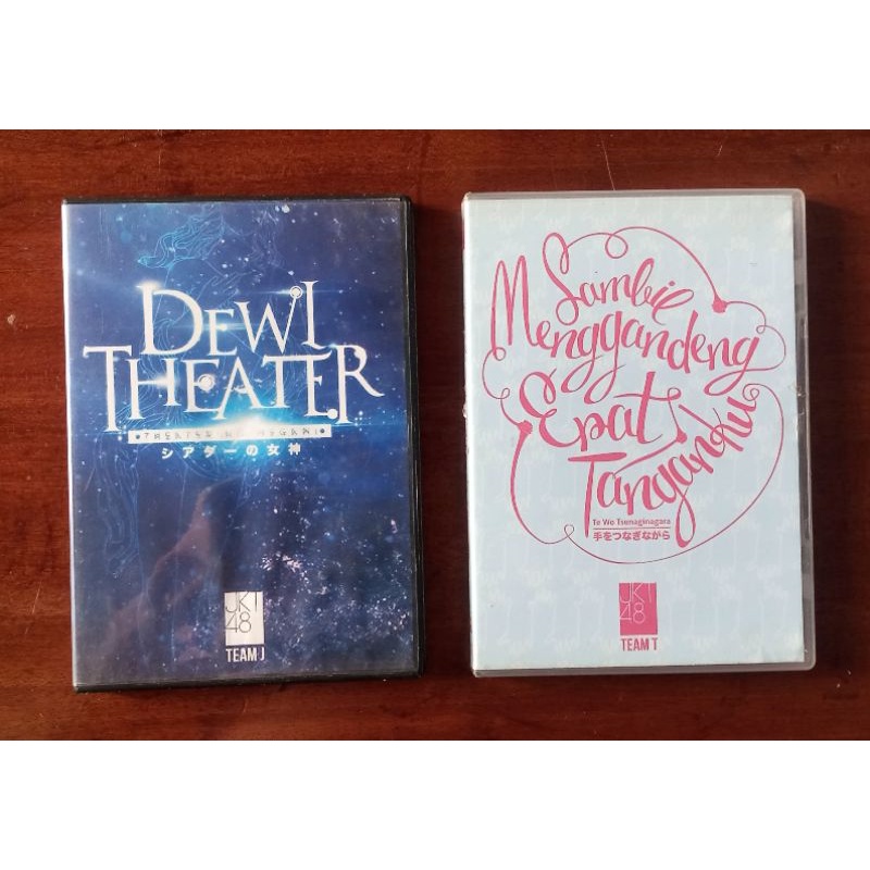 ALBUM DVD CD JKT48 OFFICIAL THEATER NO MEGAMI TNM DEWI THEATER TEAM J SAMBIL MENGGANDENG ERAT TANGAN