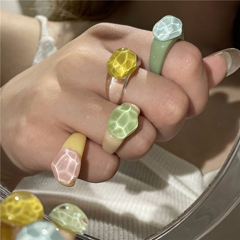 Needway  Gifts Resin Rings Korean Fashion Jewelry Finger Rings Transparent Women Girls Solid Color Geometric Water Ripple Gem Tail Rings/Multicolor