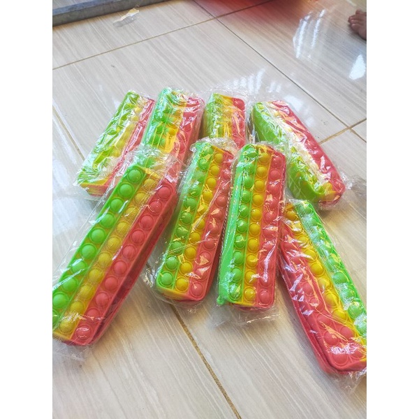 

kotak pensil popit /pop it ukuran M