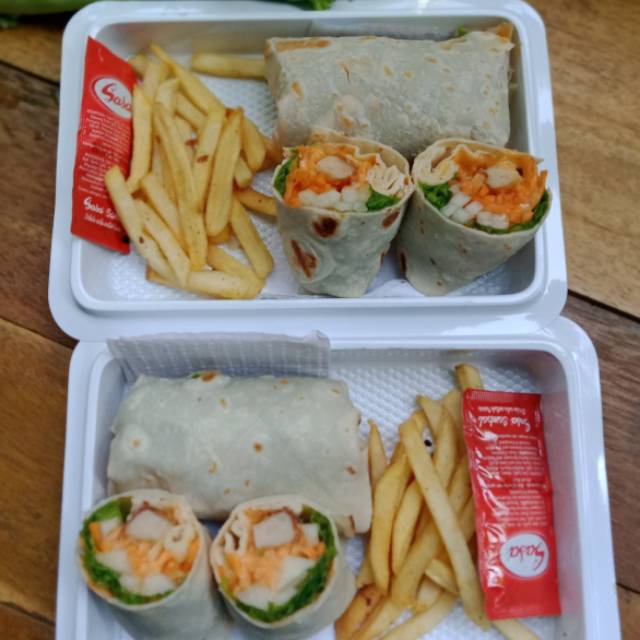 

Salad sayur roll tortila chicken