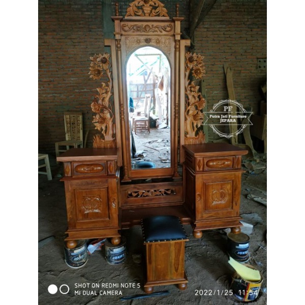 Tolet Ukir Meja Rias Kayu Jati Jepara