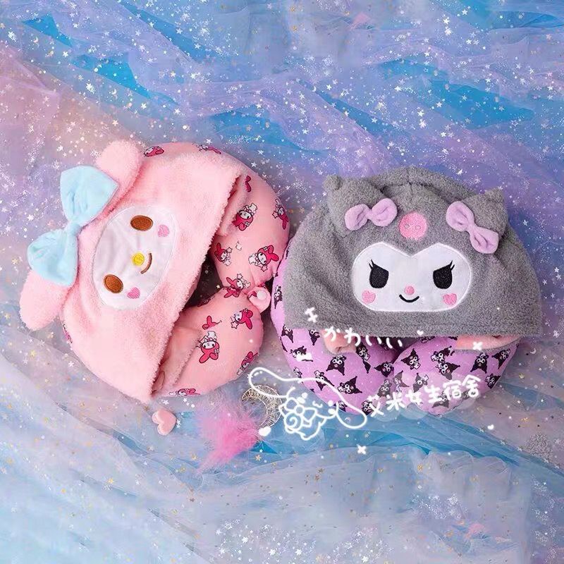 BANTAL LEHER MELODY KUROMI HELLO KITTY CINNAMOROLL NECK PILLOW TRAVEL AKSESORIS IMPOR