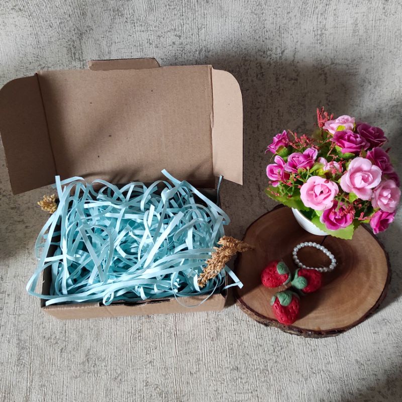 

Minimal 50gr kertas cacah kertas packing kertas potong kertas serut shreded paper warna biru muda