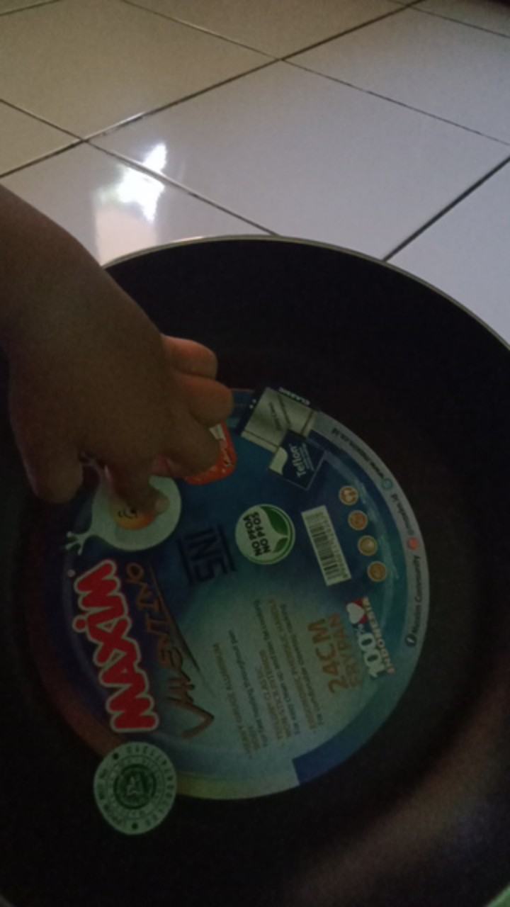 Maxim Valentino Fry Pan Anti Lengket Penggorengan 24 Cm