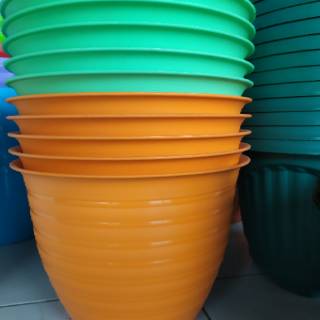  Pot  bunga plastik mirip pot  tawon  tanggung Tabith 