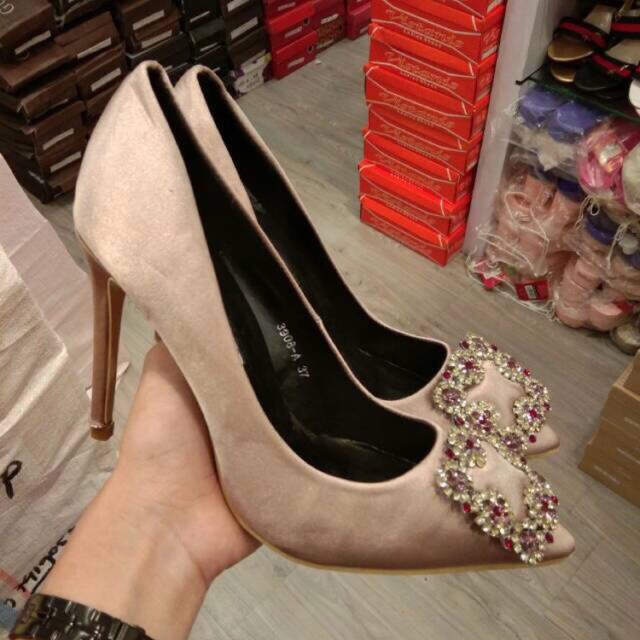 Manolo Blahnik Heels Preloved