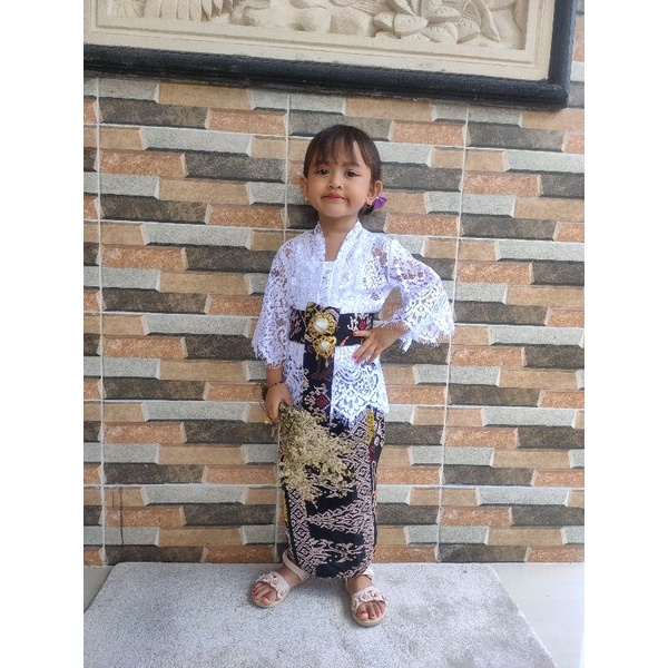 Kebaya anak lengan lonceng/kebaya bali/busana adat bali