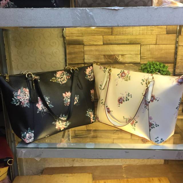 Coach ava Tote flower