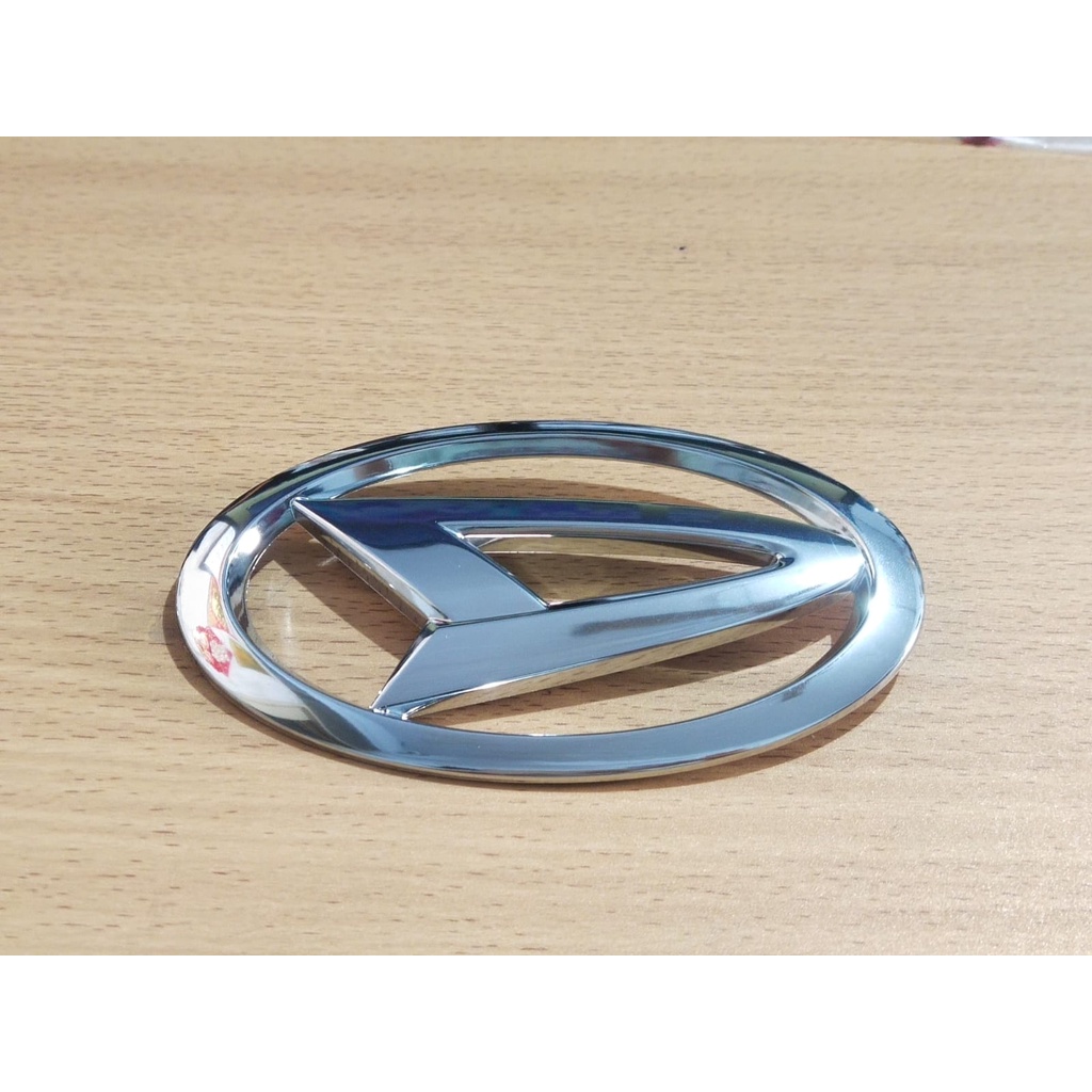 Emblem Logo Daihatsu Xenia 2004-2011 Bagian Belakang