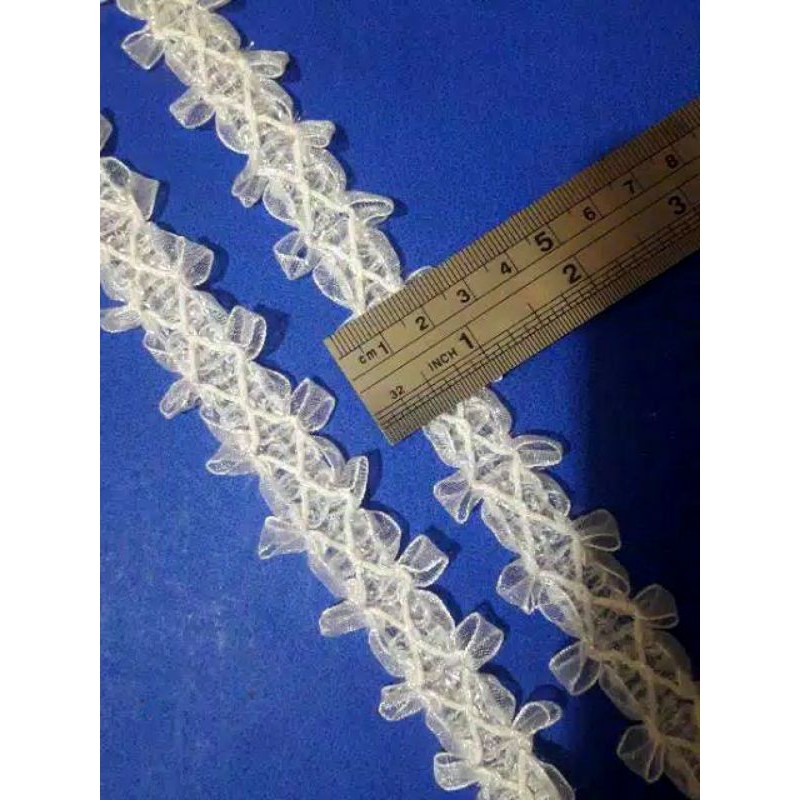 

Renda organdi BW gelintir silver rp28.000/15yard.lebar 2.5cm